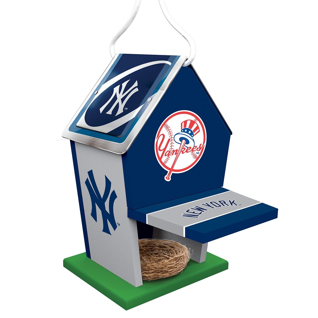 New York Yankees Birdhouse